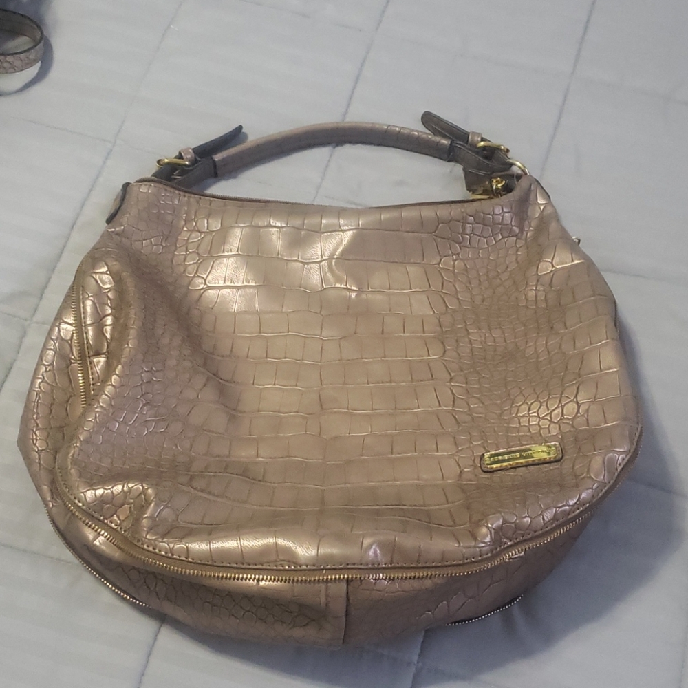 Large shoulder strap purse